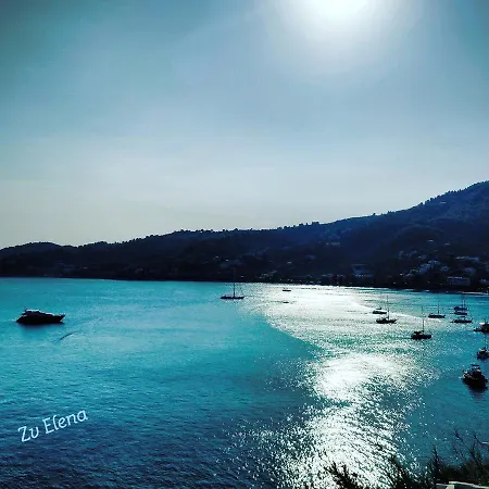 Maria 斯基亚索斯镇