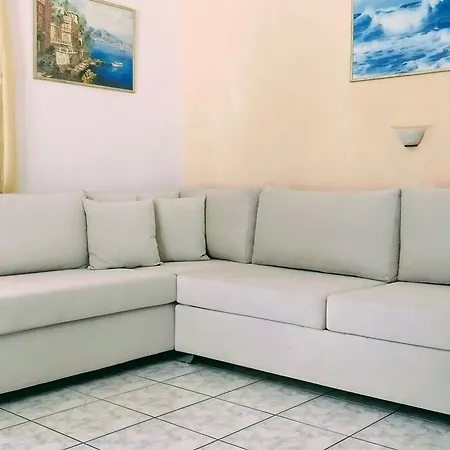 Maria *